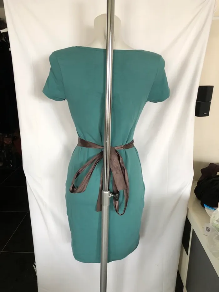 Robe turquoise à manches courtes H&M en coton taille 38 / M neuve avec étiquette. - photo numéro 3