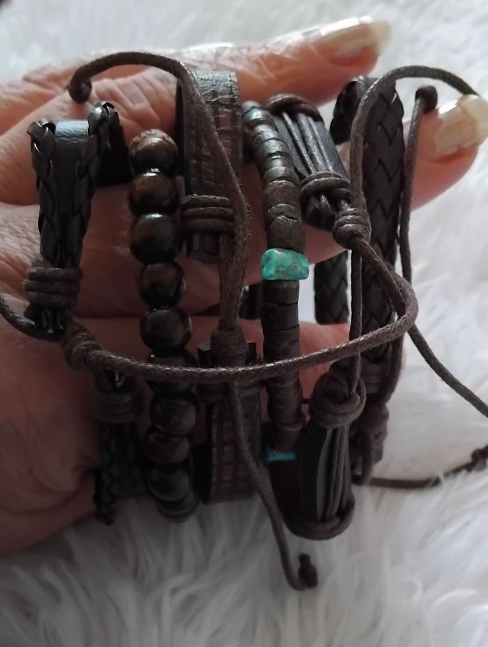 Lot de 6 bracelet hommes cuir marron - perles,plaque  etc - photo numéro 2