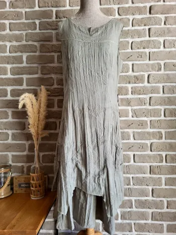 Robe vintage vert sauge Affinités d'Armand Thiery - Made in France