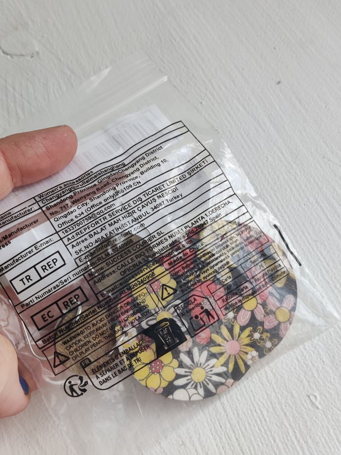 Boucles d'oreilles fleurs bois neuves - photo numéro 3