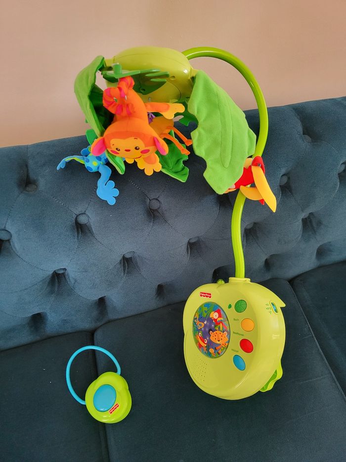 Mobile jungle fischer price