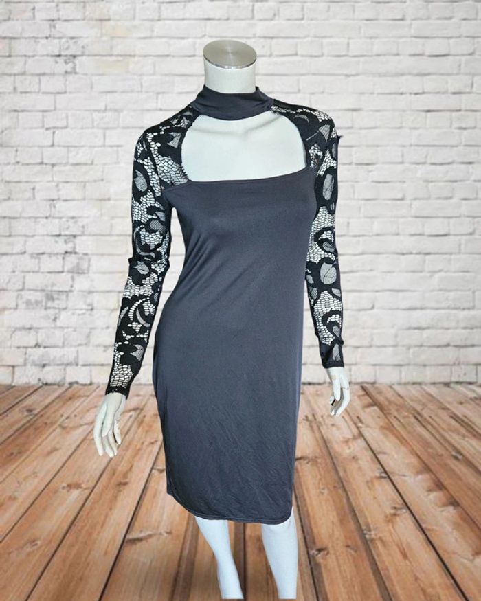 Robe noire - photo numéro 2