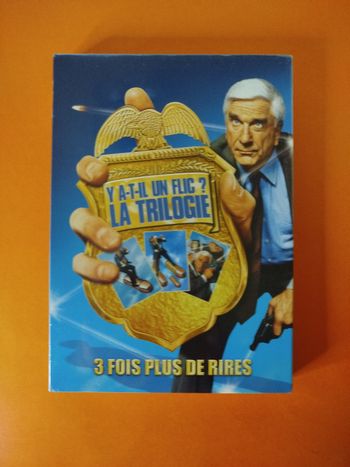 Y-a-t-il un flic ? La trilogie DVD (sous blister)