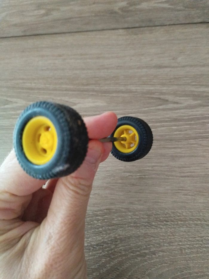 Train de pneu playmobil rallye vintage - photo numéro 2