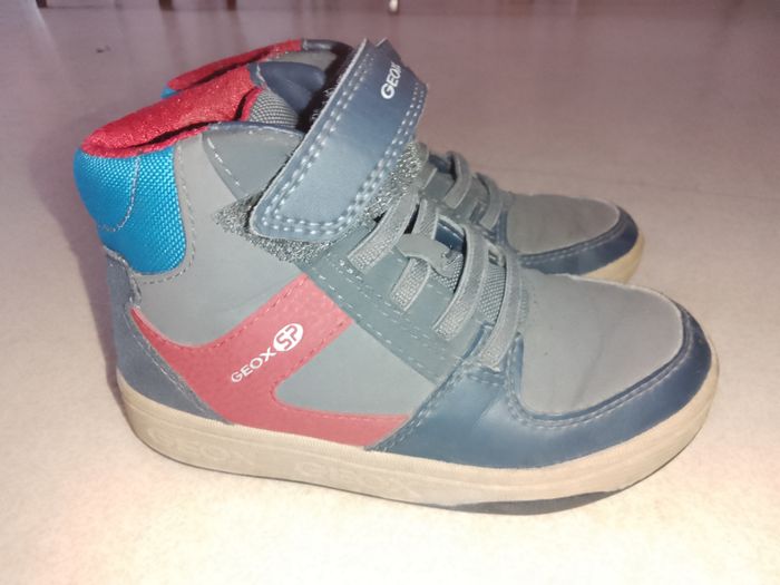 Vends baskets montantes Geox taille 26-27  TBE - photo numéro 2