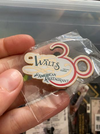Pin's disneyland restaurant walt's