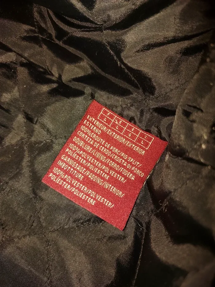 Manteau en croûte de porc prix négociable - photo numéro 3