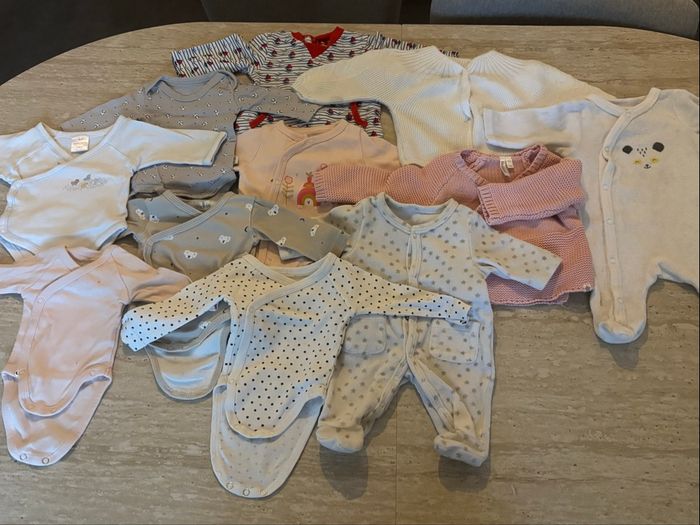 Lot habit bébé naissance - photo numéro 1