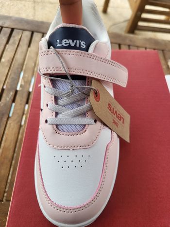 Basket levis fille