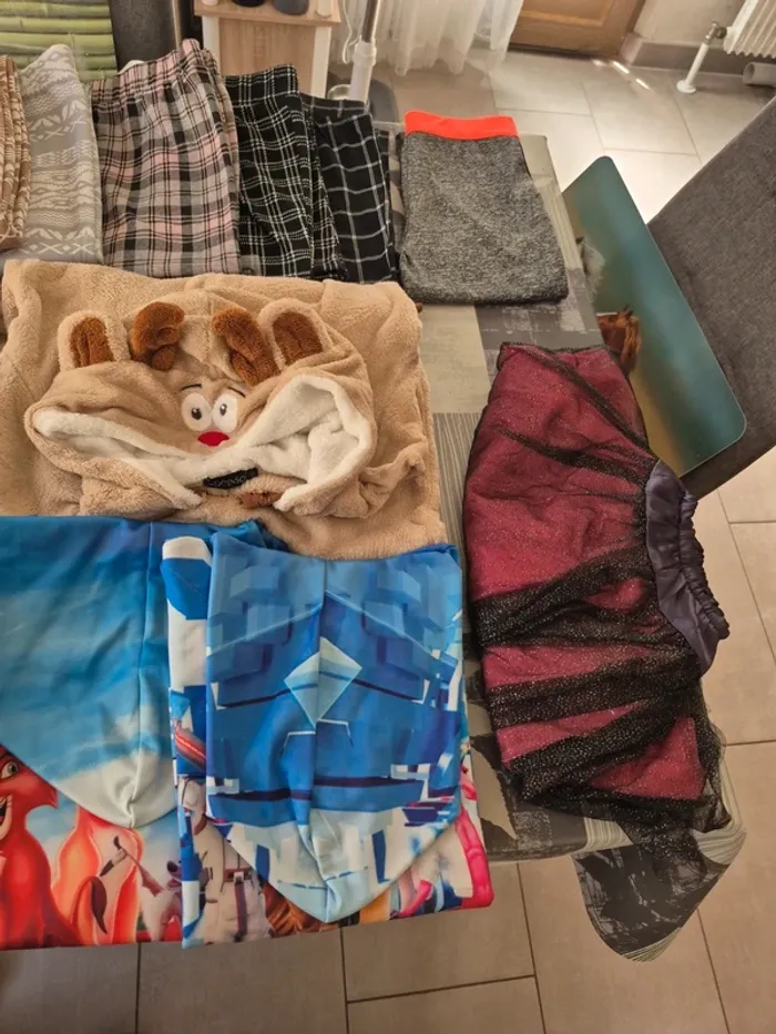 Lot de vêtements fille 9/10 ans - photo numéro 6