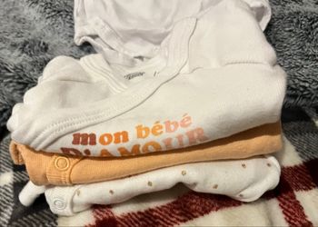 Lots 3 bodies manches courtes