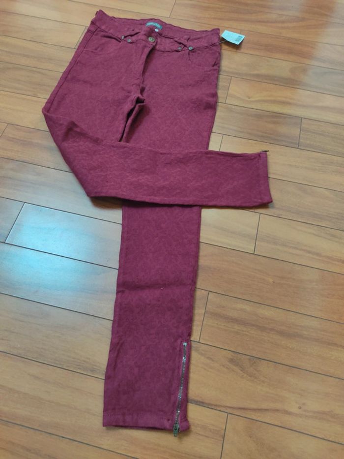 Pantalon bordeaux femme broderie florale 38 M Neuf - photo numéro 4