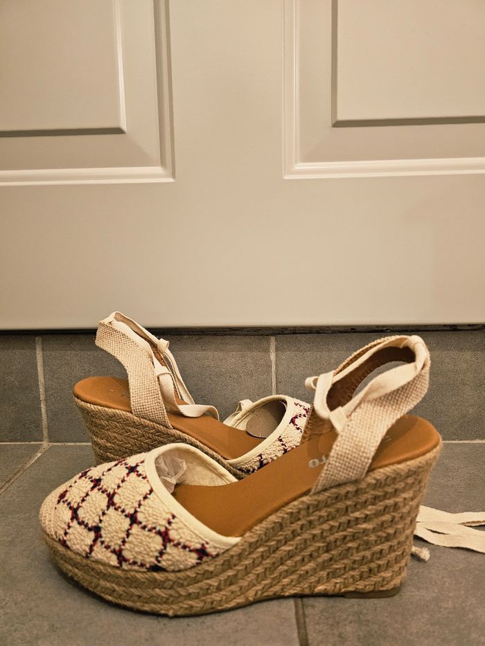 ✨ Escarpins compensés Miss Liberto – Taille 41 ✨ - photo numéro 2