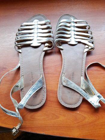 Sandalettes T40 doré