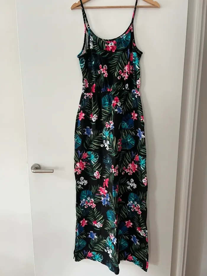 Robe longue noire à fleurs taille M - photo numéro 2