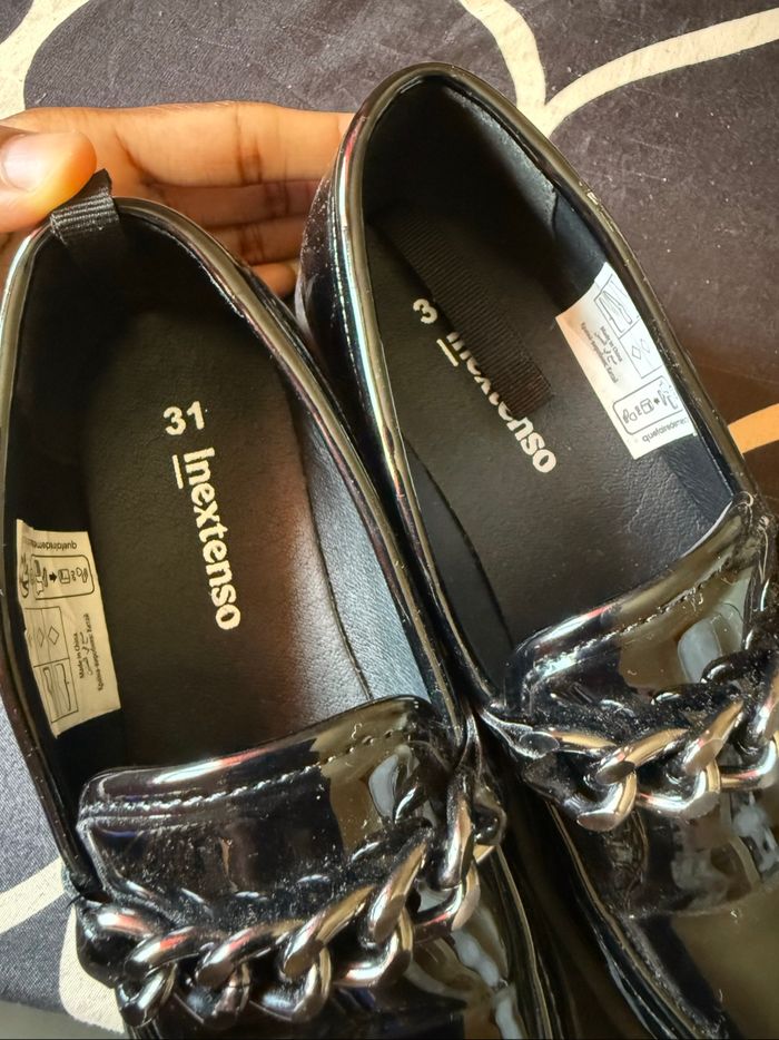 Mocassins vernis noirs avec chaîne – Pointure 31 - photo numéro 9