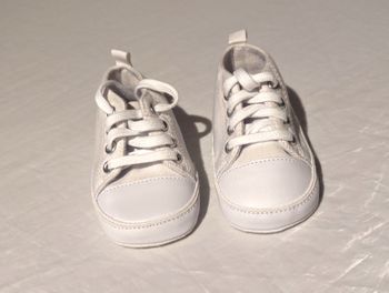 Petites Chaussures Beiges Fermeture Lacets Blancs Accessoires Petits Enfants Bébés