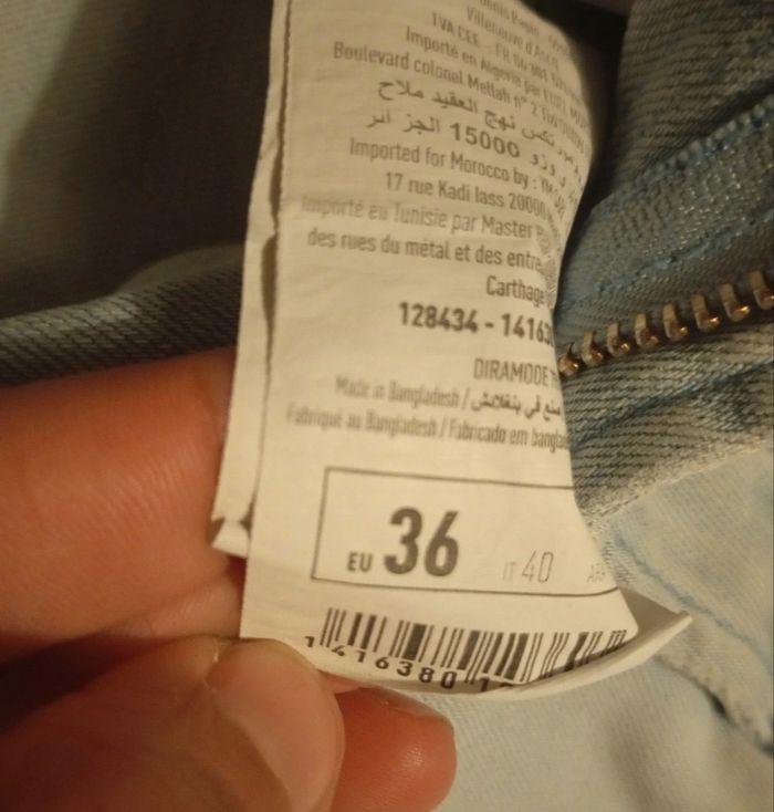 Jeans a trou - photo numéro 3