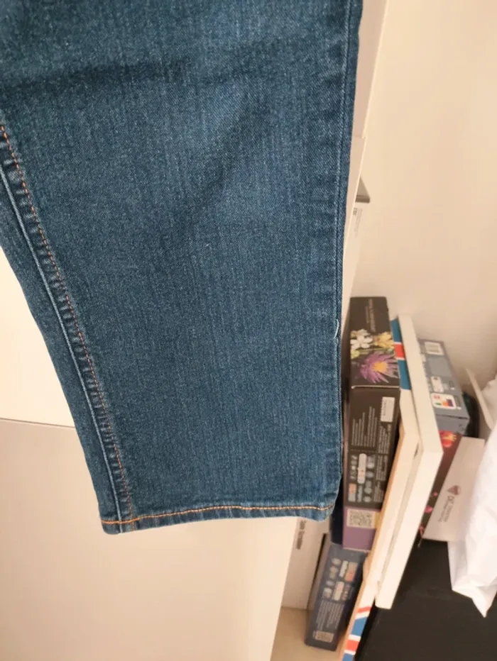 Jean pantacourt slim fit Kiabi – T42 – jamais mis Kiabi – Taille 42 - photo numéro 6