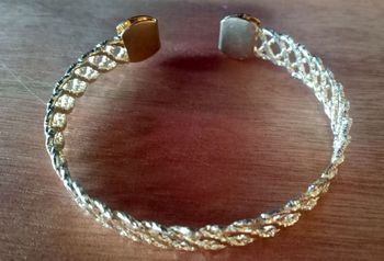 Bracelet doré réglable