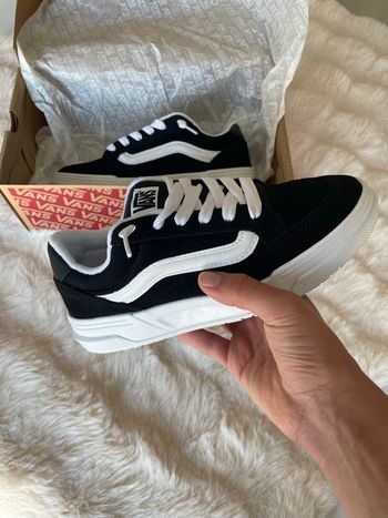 Vans Hylane taille 37 coloris noir et blanc