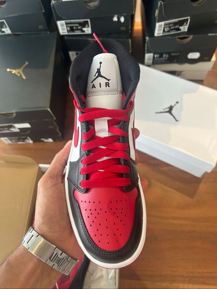 Jordan 1 taille 35.5 - photo numéro 2