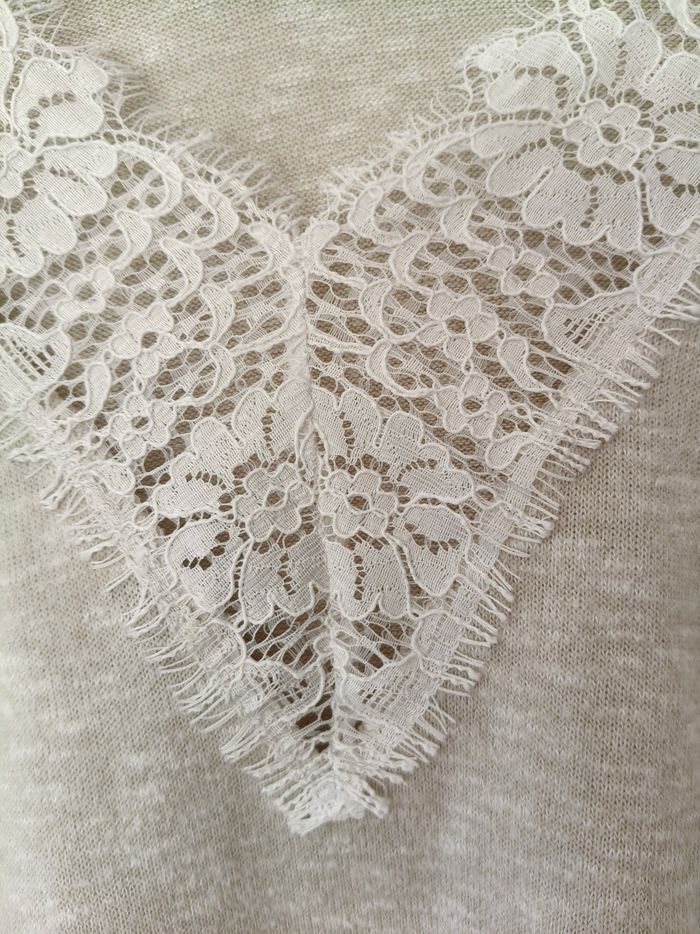 Pull femme H&M gris dentelle dos M - photo numéro 2