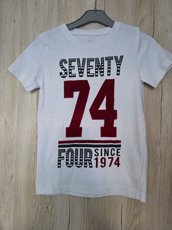 TEE-SHIRT GARÇON 👦 BLANC MOTIFS DESSUS TAILLE 8ANS MARQUE U ESSENTIEL