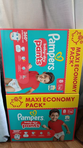 Lot de 2 cartons de couches culottes Pampers taille 8