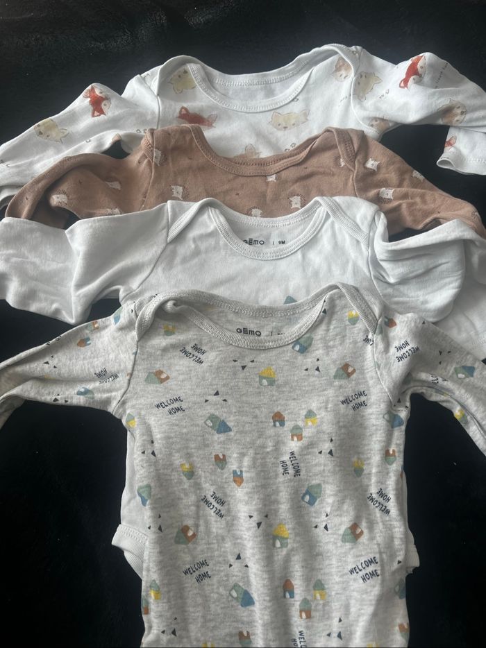 Lot de bodies - photo numéro 3