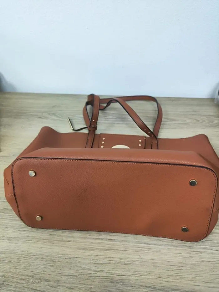 Sac fourre tout marron galerie Lafayette, bon état mais quelques traces 35x29cm - photo numéro 2
