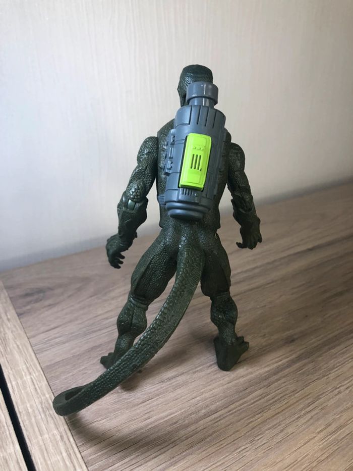 Figurine articulée action figure Spiderman le lezard, cracheur d’eau - photo numéro 3