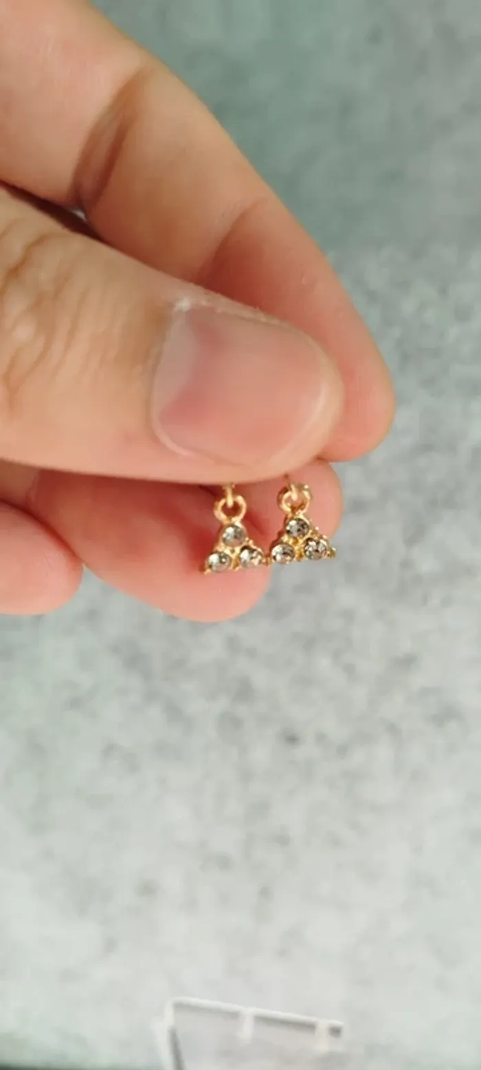🍄 Boucles d’oreilles ▪ triangle à strass scintillants - photo numéro 2