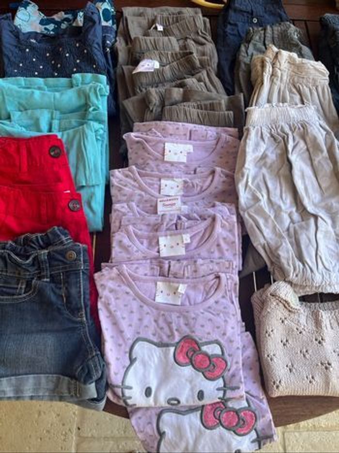 Lot vêtements filles 5 ans (21 pièces) - photo numéro 3