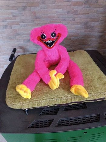 Peluche fuchsia Huggy Wuggy