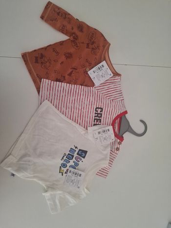 Lot de 3Tshirts garcon Taille 3Mois