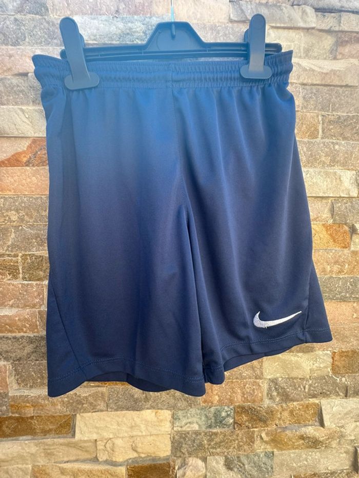 Short Nike