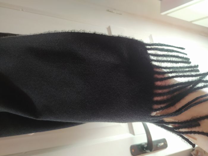 Echarpe noire (châle) neuve pour femmes - photo numéro 7