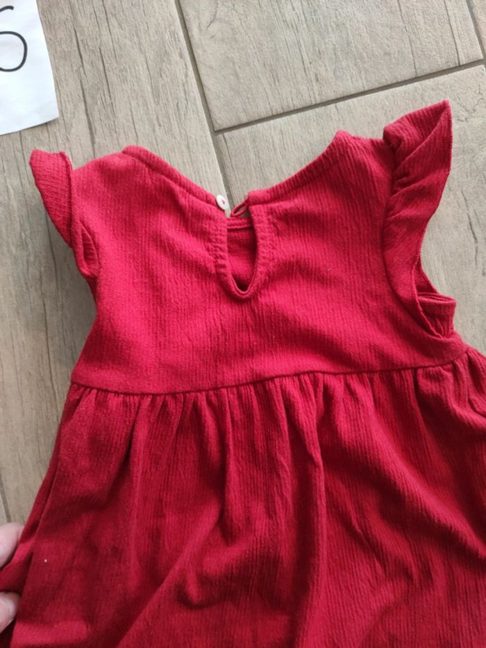 Robe rouge fluide sans manches 3 mois - photo numéro 3