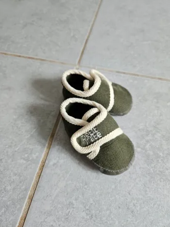 Chaussures kaki Kiabi bébé