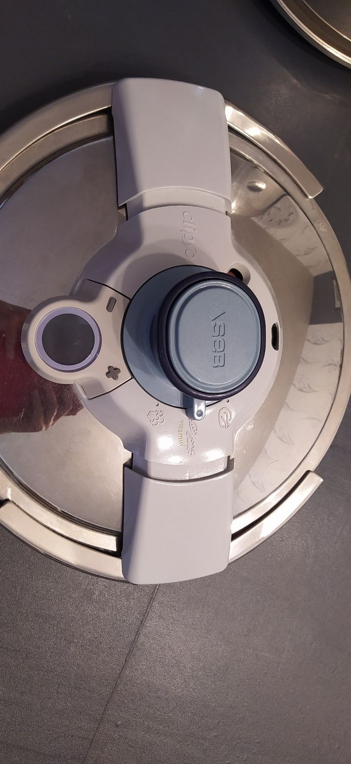 Grande cocotte minute autocuiseur SeB de 10 litres - photo numéro 5