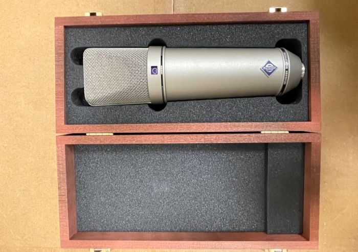 Neumann U87