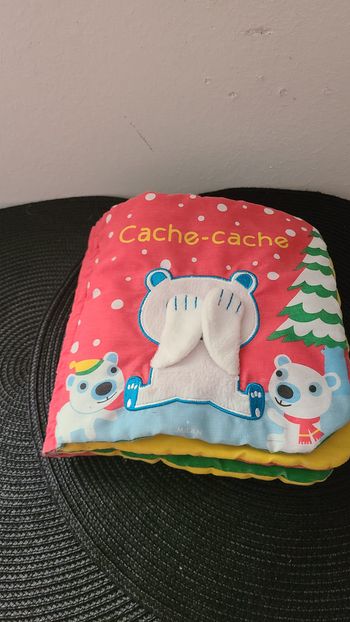 Livre tout petit dès la naissance / 12 mois " cache cache" en tissus