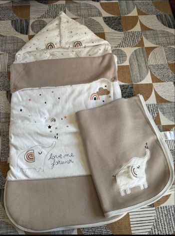 Nid d’ange + couverture - Taille 0 / 6 mois