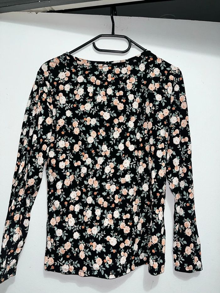 T-shirt taille 42 - photo numéro 2