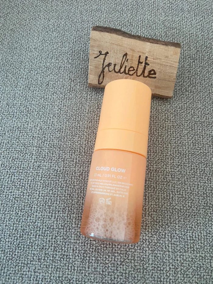 Base de Teint Mousse Cloud Glow Milk Makeup Neuf, jamais utilisé - photo numéro 3