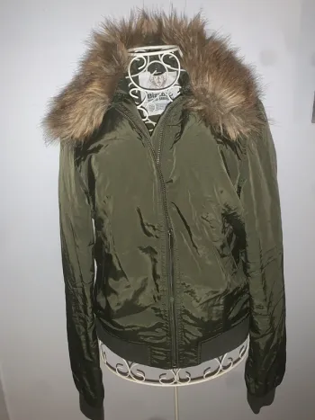 Bombers hiver kaki