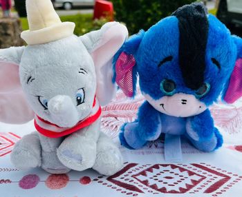 Lot peluches Disney dumbo et bourriquet
