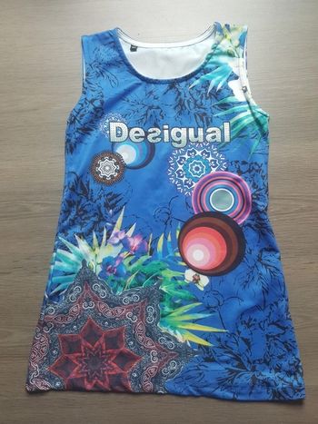 T-shirt/ débardeur taille 152