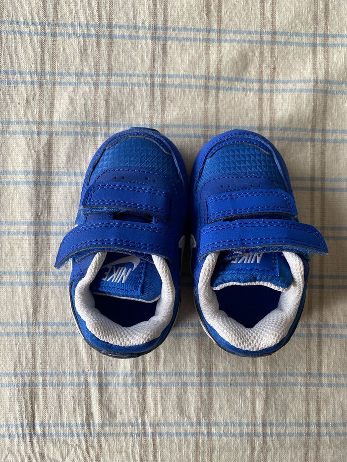 Baskets neuves Nike bleu bébé - photo numéro 2